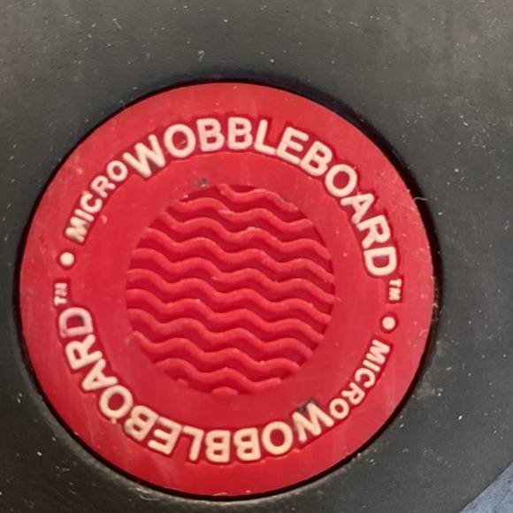 FitFlop micro Wobbleboard Shoe with Leather thong and silver colored buckle - Picture 6 of 6